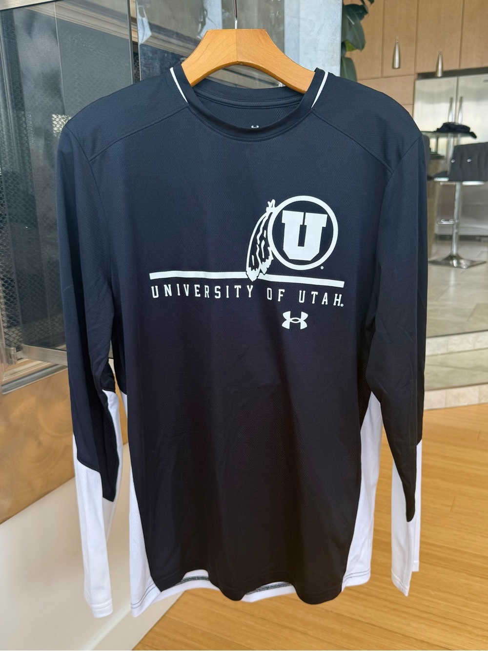 Under Armour Gameday Collection University of Utah Long Sleeve Shirt